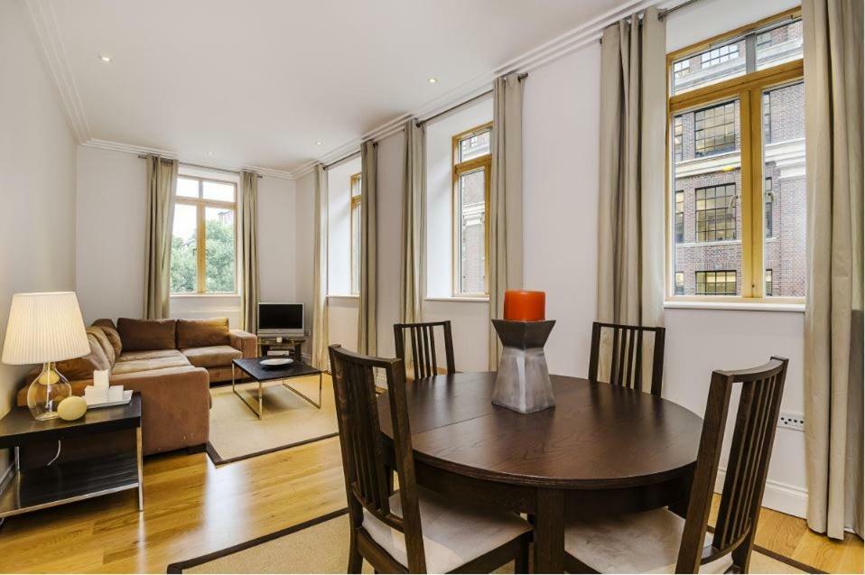Westminster Luxury Apartament